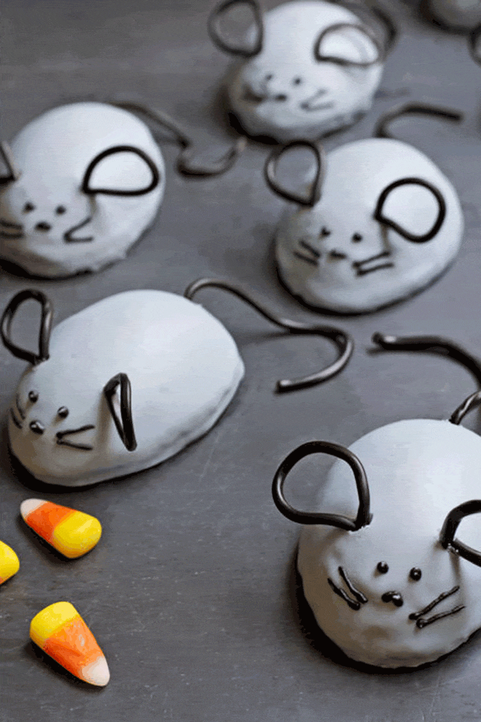 Licorice-Eared Mice Cakes