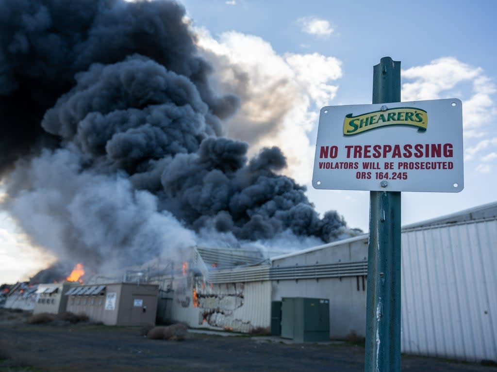 The blaze takes hold at Shearer’s Foods in Hermiston, Oregon (Nickolas L Oatley via Umatilla County Fire District)