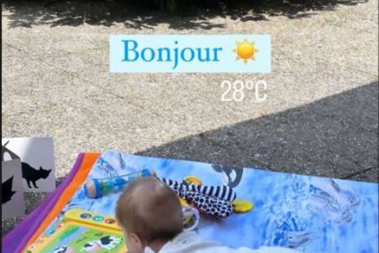 Elle, la beba de Maxi López y Daniela Christiansson, disfrutó de las altas temperaturas de Suiza junto a su mamá