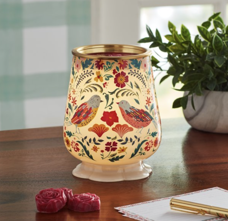 <p><a href="https://go.redirectingat.com?id=74968X1596630&url=https%3A%2F%2Fwww.walmart.com%2Fip%2FThe-Pioneer-Woman-Folky-Bird-Full-Size-Ceramic-Fragrance-Warmer%2F1904491979%3Fathbdg%3DL1103&sref=https%3A%2F%2Fwww.thepioneerwoman.com%2Fholidays-celebrations%2Fgifts%2Fg35730092%2Fcheap-affordable-mothers-day-gifts%2F" rel="nofollow noopener" target="_blank" data-ylk="slk:Shop Now;elm:context_link;itc:0;sec:content-canvas" class="link ">Shop Now</a></p><p>The Pioneer Woman Folky Bird Ceramic Fragrance Warmer</p><p>walmart.com</p><p>$21.88</p><span class="copyright">Walmart</span>