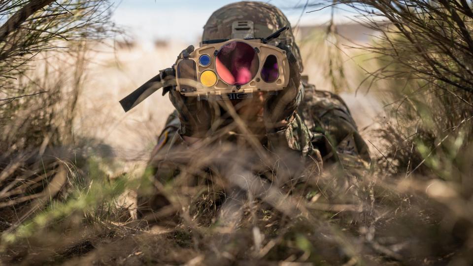 Pfc. Conner Roy, a soldier assigned to the 1st Armored Division Artillery, lays prone and  observes using the Joint Effects Targeting System (JETS) during the Targeting System Integration  Class (TSIC) held by Program Executive Office (PEO) Soldier in Fort Bliss, Texas. (Jason Amadi/Army)