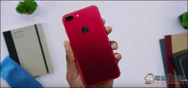 還沒開賣就被開箱！國外知名部落客開箱最新Apple iPhone 7 RED紅色版