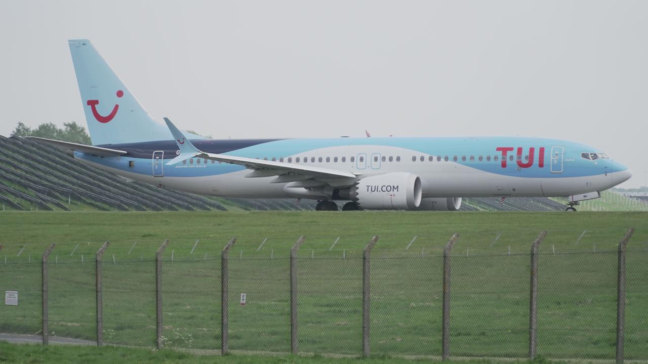 TUI Boeing 737