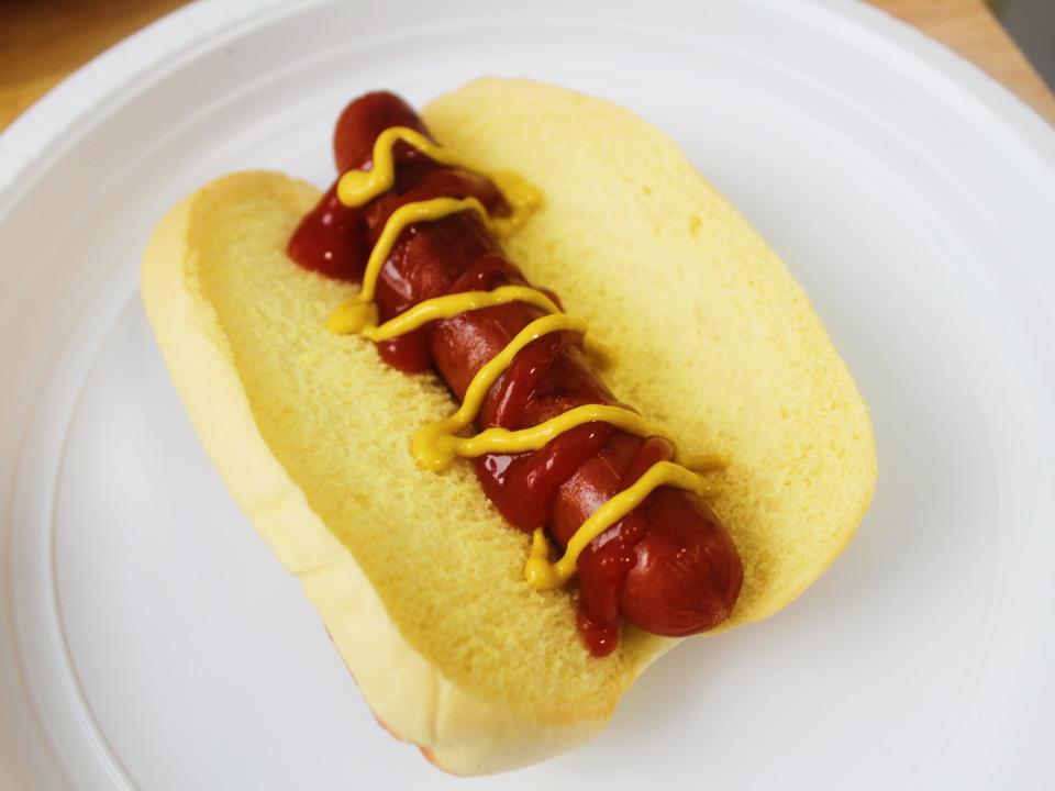 sabrett hot dog