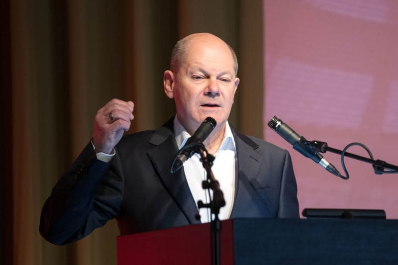 German Chancellor Olaf Scholz speaks at the spring meeting of Germany's Social Democratic Party (SPD) regional groups. Sina Schuldt/dpa