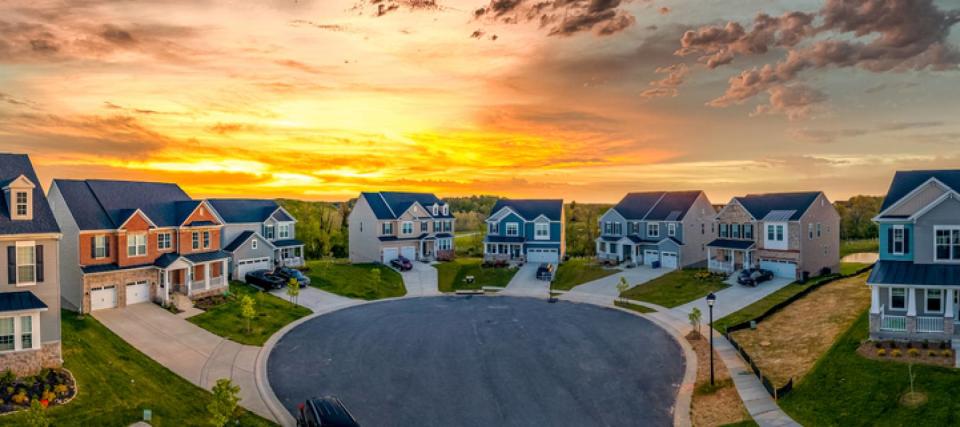 Seller beware: US homebuyers are backing out of deals at the highest rate since the start of the pandemic — here’s what that means for real estate