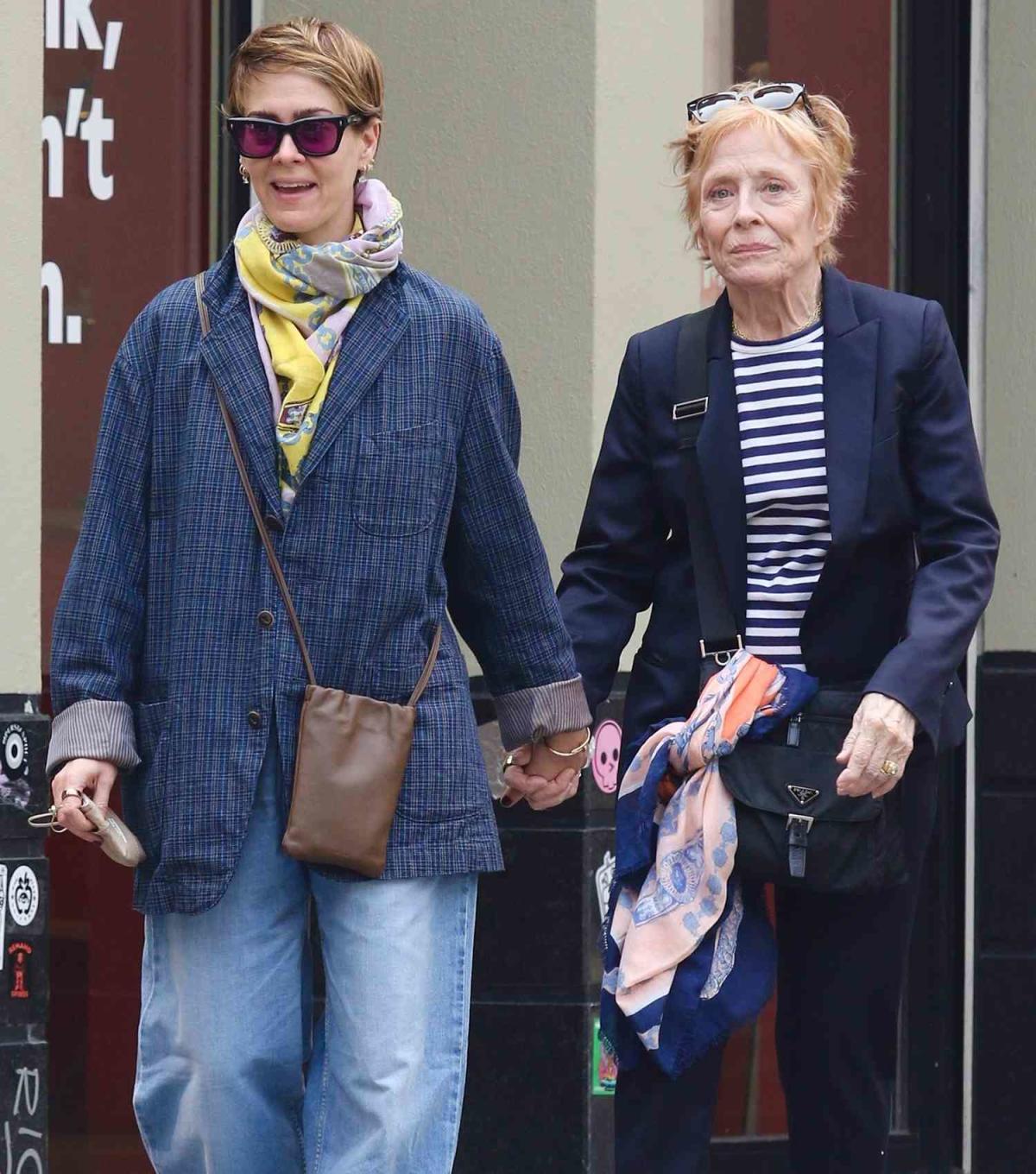 Sarah Paulson And Holland Taylor Walk Hand In Hand During N Y C Outing   F248476ca94d74a7e596d5374358b7cf