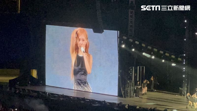 BLACKPINK演唱會上Rosé性感SOLO。（圖／讀者提供）