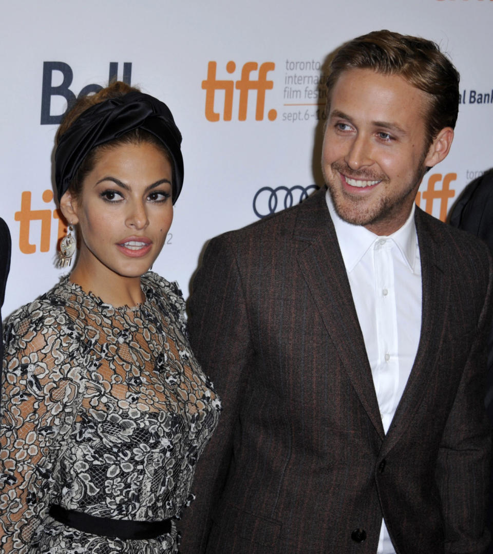 <p>Eva Mendes und Ryan Gosling gehören zu Hollywoods Traumpaaren. Eigentlich ist es schon fast verwunderlich, dass sie sich erst nach fünf Jahren Beziehung verlobt haben. Paare mit diesen Sternzeichen verlieben sich Hals über Kopf – alles ergibt plötzlich Sinn. Beide sind urromantisch und geben sich genau das, wonach sie sich sehnen. (Bild-Copyright: EPA/Warren Toda/dpa)</p>