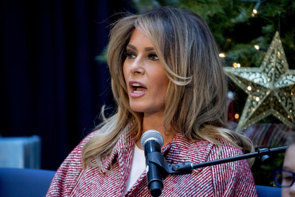 La exmodelo Melania Trump ha mantenido en general un bajo perfil que la alejado de la controversia política desde que su esposo asumió la presidencia en Estados Unidos, pero en varias oportunidades sus palabras han estado en el centro de la polémica. (Foto: AP/Andrew Harnik)