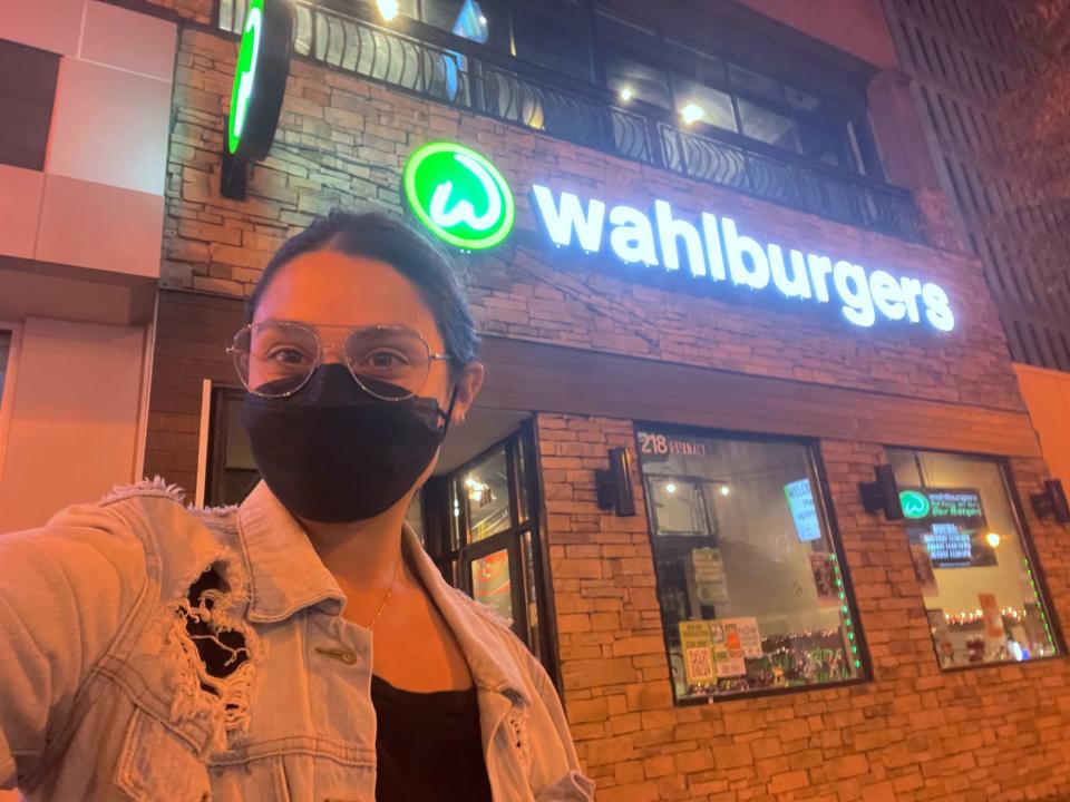 Wahlburgers