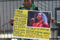 <p>Famosos, amigos e familiares se despedem de Gal Costa em São Paulo (fotos: Ethieny Karen/Yahoo Vida e Estilo)</p> 