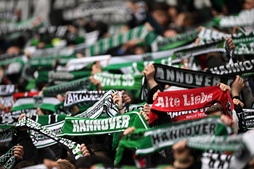 Average attendance in Bundesliga: 37,750