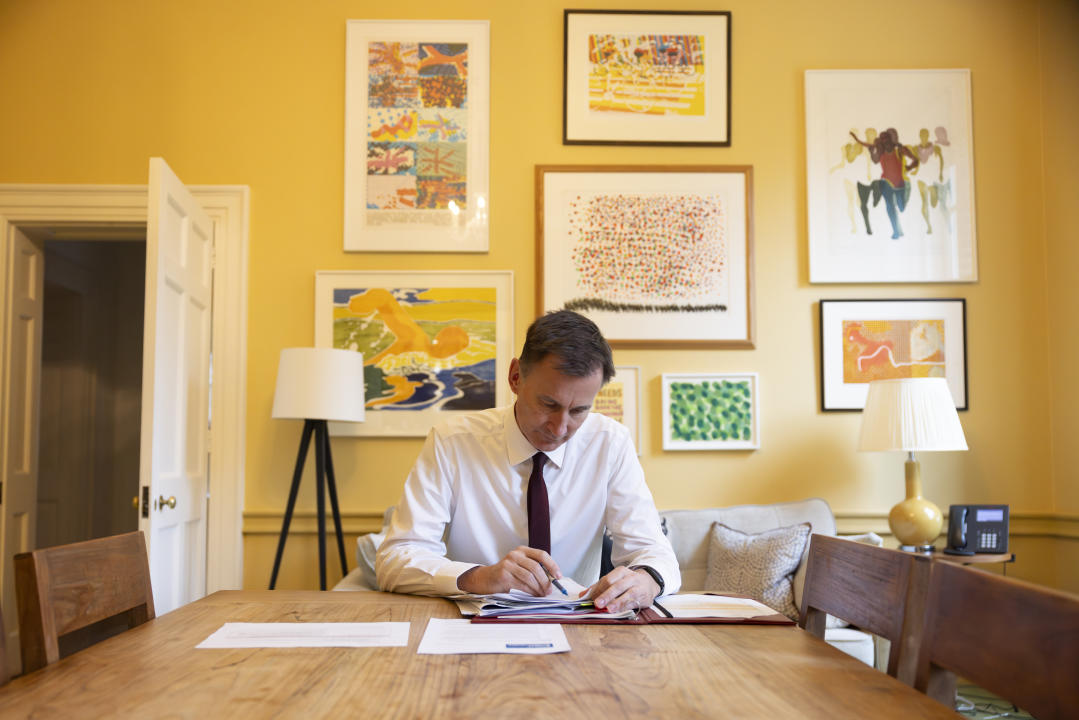 Chancellor Jeremy Hunt prepares for the Autumn Statement 2023 in his kitchen in the No 11 flat