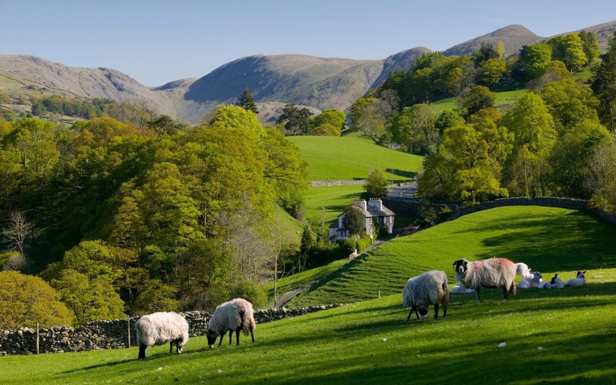 Troutbeck Valley with the Kentmere Fells beyond, in the scenic Lake District - Tonywestphoto/Corbis Documentary RF 