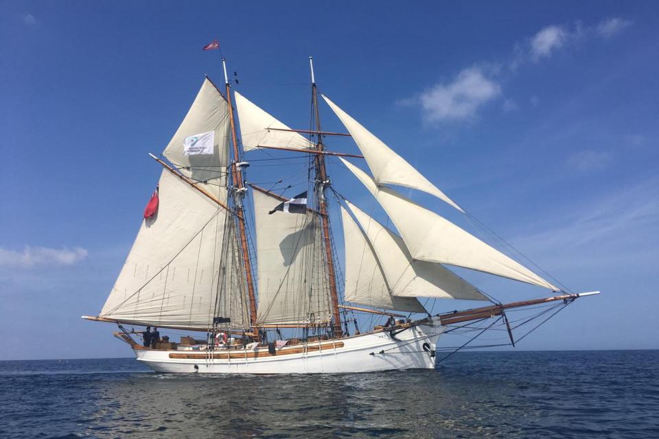 Bunk up on boat for a high seas escapeCharlestown Harbour / Anny