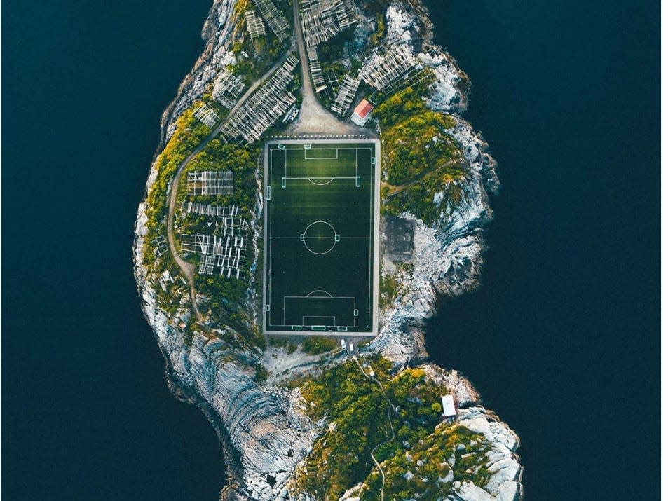 Henningsvær aerial shot