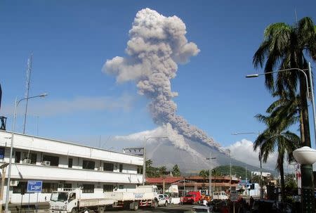 A view of the Mayon Volcano after a new eruption in Legazpi city, Albay province, south of Manila, Philippines January 23, 2018. REUTERS/Rhadyz Barcia