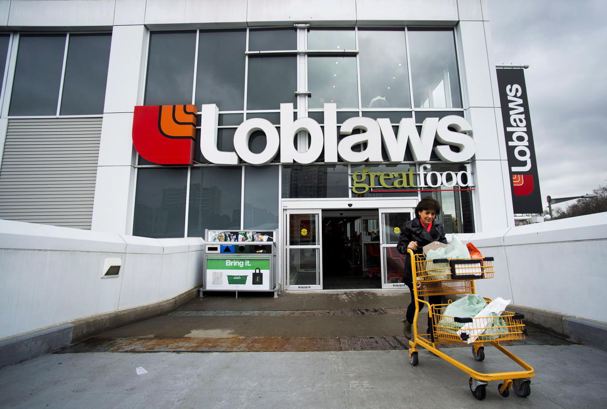 Canada groceries: Loblaw’s new anti-theft tactic of locking carts riles up Canadian shoppers — ‘I just left’