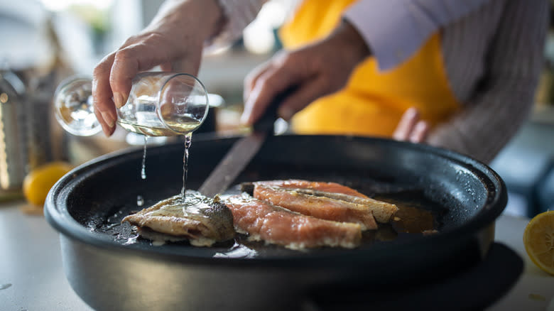 Adding wine to deglaze pan