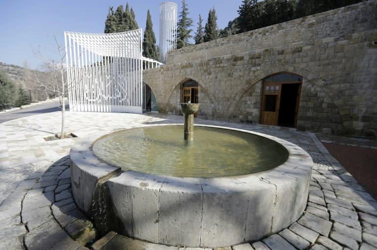 The Amir Shakib Arslan mosque is intended to make visitors reflect on religion and modernity and the symbolic gesture of constructing a mosque in a village whose residents worship elsewhere