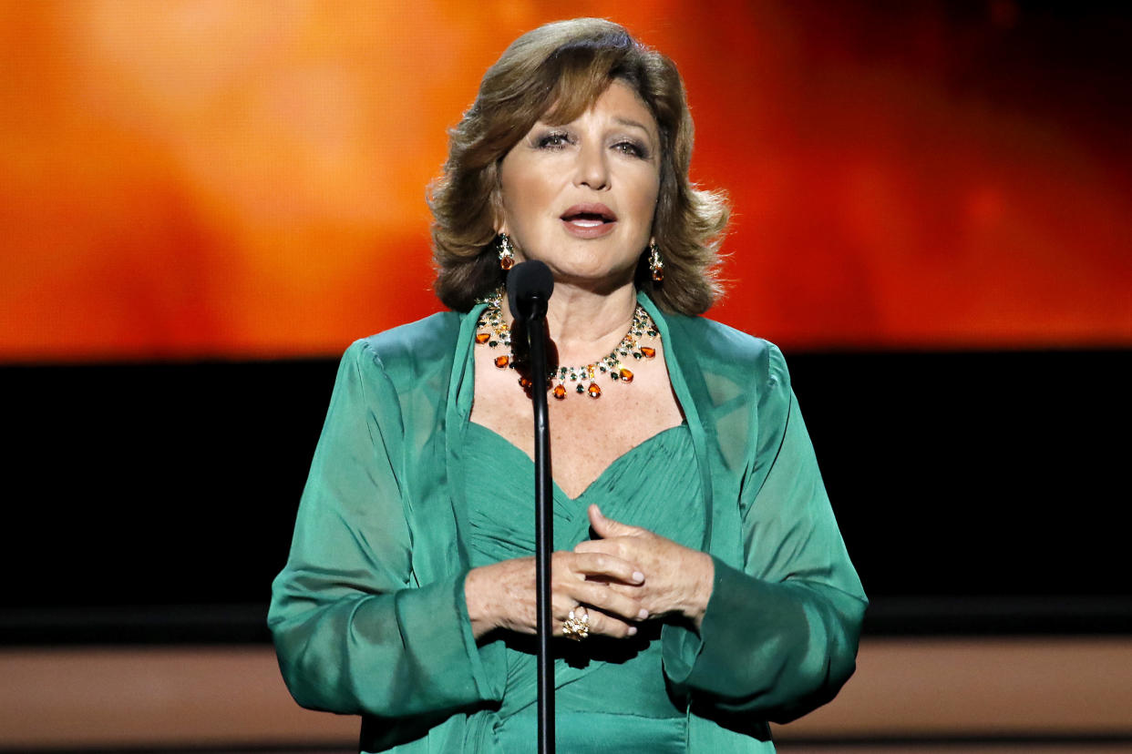 Angelica María durante 2015 Premios Tu Mundo en American Airlines Arena en Miami, Florida (Photo by: John Parra/Telemundo/NBCU Photo Bank/NBCUniversal via Getty Images)