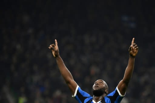 Romelu Lukaku scored against Genoa to help ensure Inter Milan end the year top of Serie A