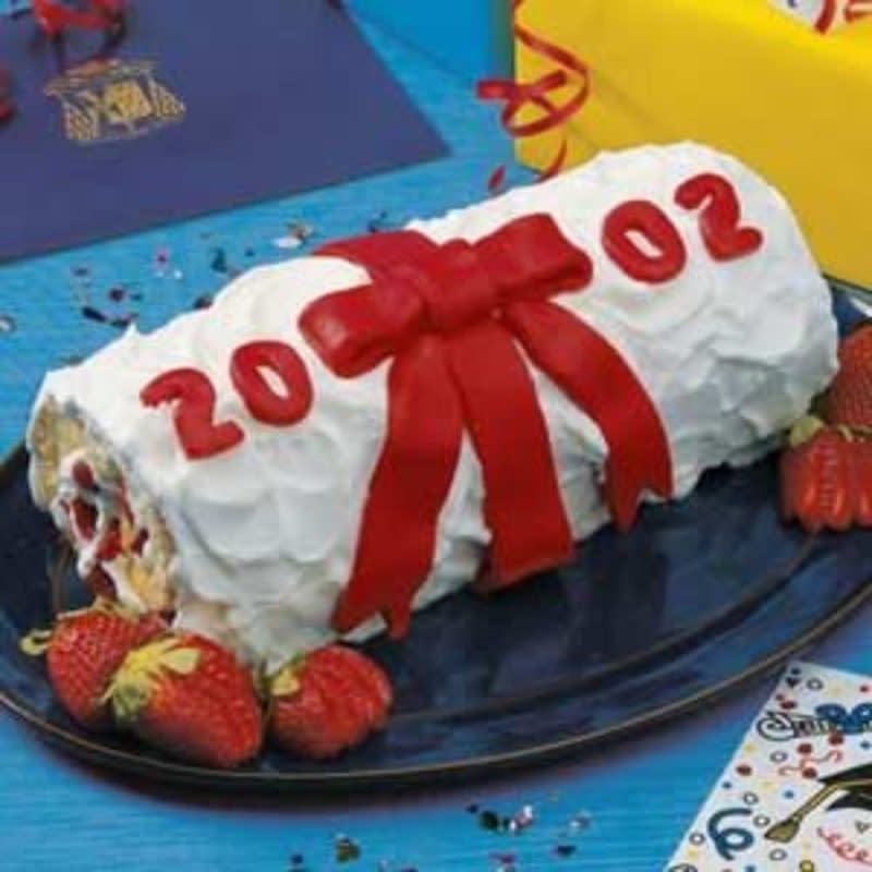 <p>Taste of Home</p><p>Graduation guests are bound to enjoy this sweet "certificate"...to a high degree! The yummy cake features a layer of creamy filling and fresh strawberries.</p><p><strong>Get the recipe: <a href="https://www.tasteofhome.com/recipes/diploma-cake/" rel="nofollow noopener" target="_blank" data-ylk="slk:Diploma Cake;elm:context_link;itc:0;sec:content-canvas" class="link ">Diploma Cake</a></strong></p>