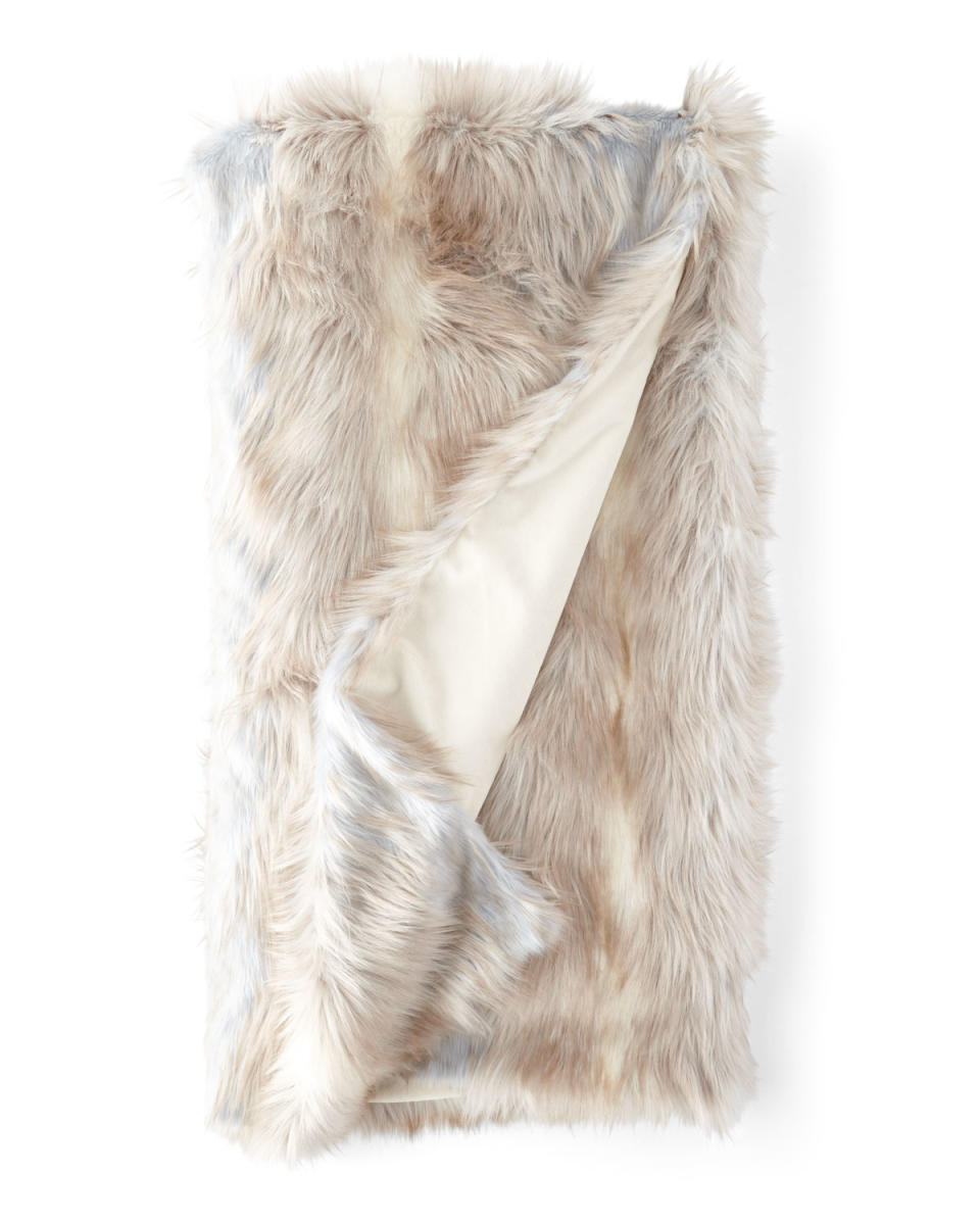 <p><a href="https://go.redirectingat.com?id=74968X1596630&url=https%3A%2F%2Fwww.neimanmarcus.com%2Fp%2Ffabulous-furs-faux-siberian-fox-throw-blanket-prod212050062&sref=https%3A%2F%2Fwww.townandcountrymag.com%2Fthe-scene%2Fweddings%2Fg45322894%2Fwedding-registry-tips-and-tricks%2F" rel="nofollow noopener" target="_blank" data-ylk="slk:Shop Now;elm:context_link;itc:0;sec:content-canvas" class="link ">Shop Now</a></p><p>Faux Throw</p><p>neimanmarcus.com</p><p>$375.00</p><span class="copyright">Courtesy </span>