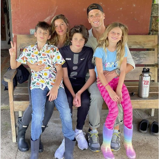 Gisele Bundchen, Tom Brady and their kids (C) Instagram credit:Bang Showbiz