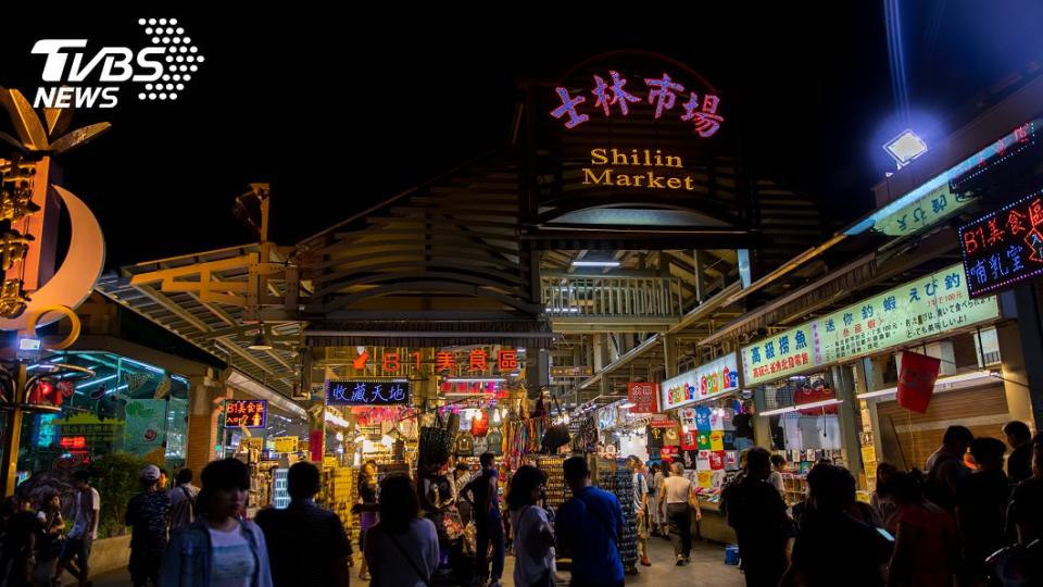 士林夜市少了觀光人潮，商圈來客稀稀落落。（示意圖／shutterstock達志影像）