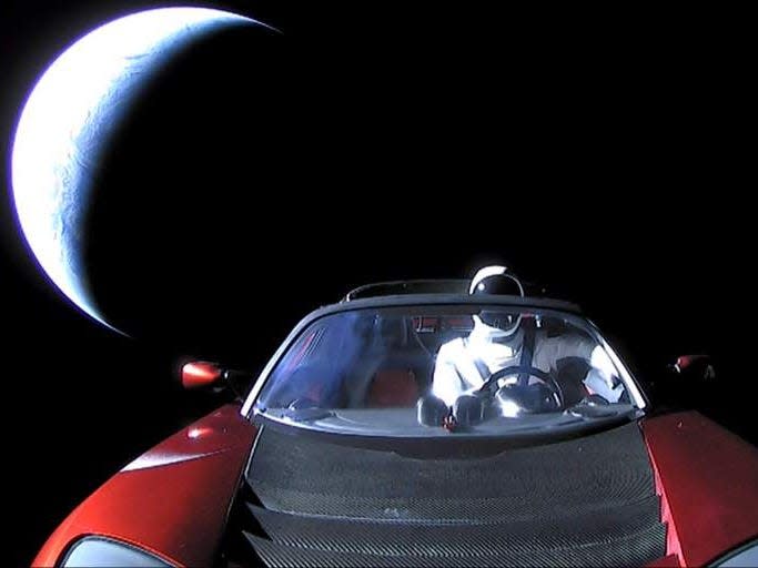 Elon_Musk's_Tesla_Roadster_(40110304192)