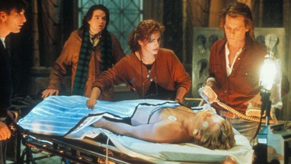 Flatliners (1990)