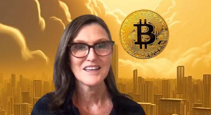 Cathie Wood responde a Jamie Dimon de JPMorgan sobre Bitcoin