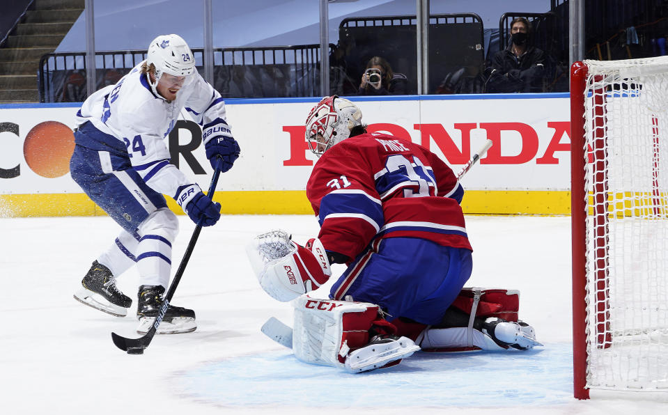 TORONTO, ONTARIO - JULY 28: Kasperi Kapanen #24 of the Toronto Maple Leafs tries for a shot on goal against Carey Price #31 of the Montreal Canadiens in the second period in an exhibition game prior to the 2020 NHL Stanley Cup Playoffs at Scotiabank Arena on July 28, 2020 in Toronto, Ontario. (Photo by Mark Blinch/NHLI via Getty Images)