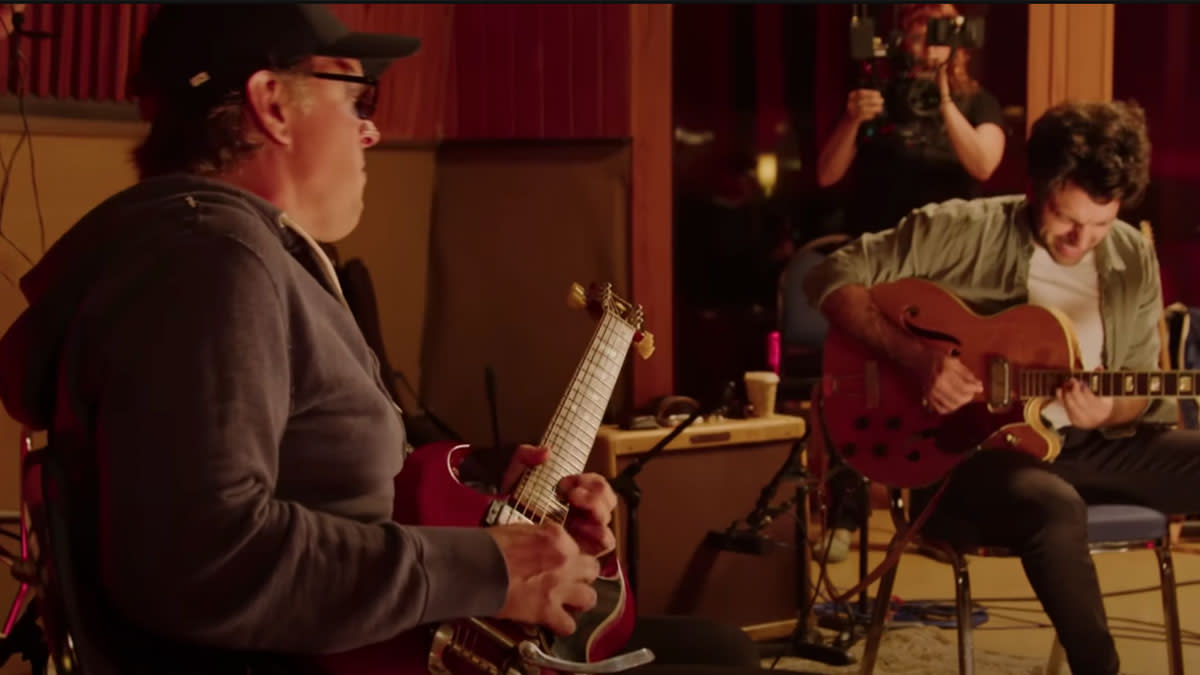  Joe Bonamassa joins Scary Pockets for a funk cover of AC/DC's Back In Black 