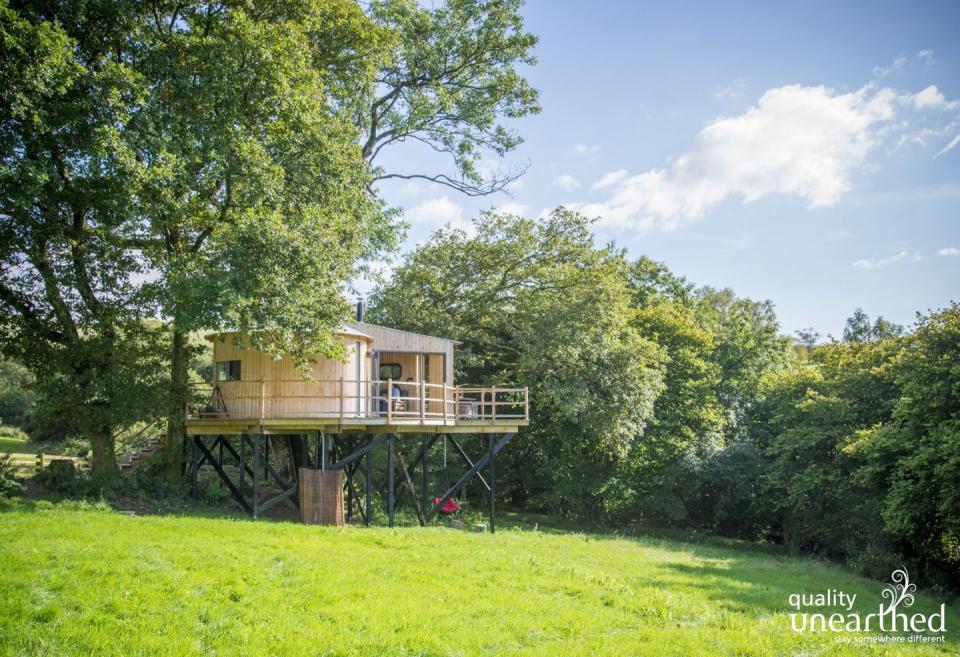 7) Ty'r Onnen Treehouse, Ceredigion