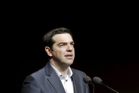 Greek Prime Minister Alexis Tsipras delivers a speech at the annual conference of the Hellenic Federation of Enterprises in Athens May 18, 2015. REUTERS/Alkis Konstantinidis