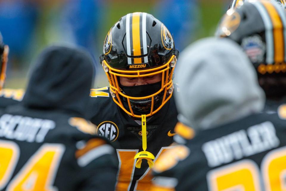 Missouri Tigers defensive back Kris Abrams-Draine (14) huddles with teammates prior to the game against the Kentucky Wildcats at Faurot Field at Memorial Stadium on Nov. 5, 2022.