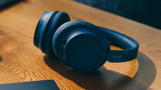 Sony WH-CH720N Is Basically the $150 Version of the Flagship WH-1000XM5 