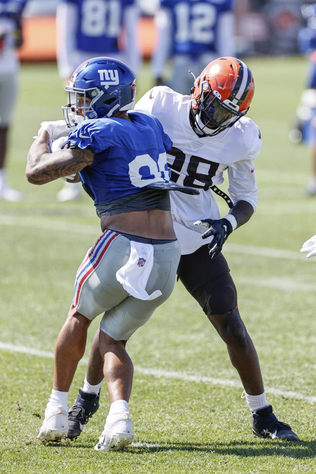 Giants-Browns practice ends in heated Shepard-Hill fight