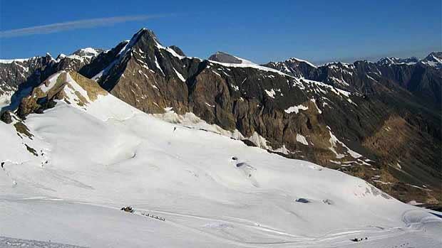 Farnham Glacier Adventures