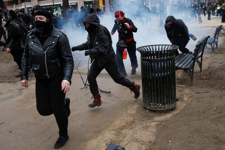 FOTOS: Protestas violentas en la investidura presidencial de Trump