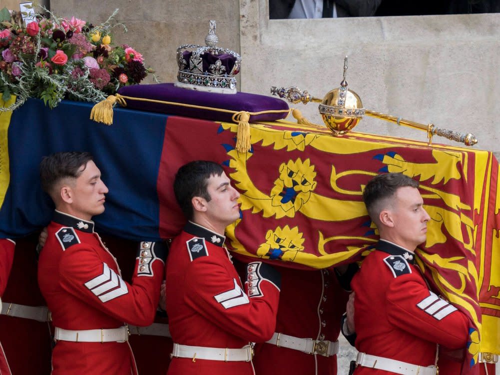 Queen Elizabeth II. ruht neben ihren Eltern und ihrem ein Jahr vor ihr verstorbenen Ehemann Prinz Philip. (Bild: imago/USA TODAY Network)