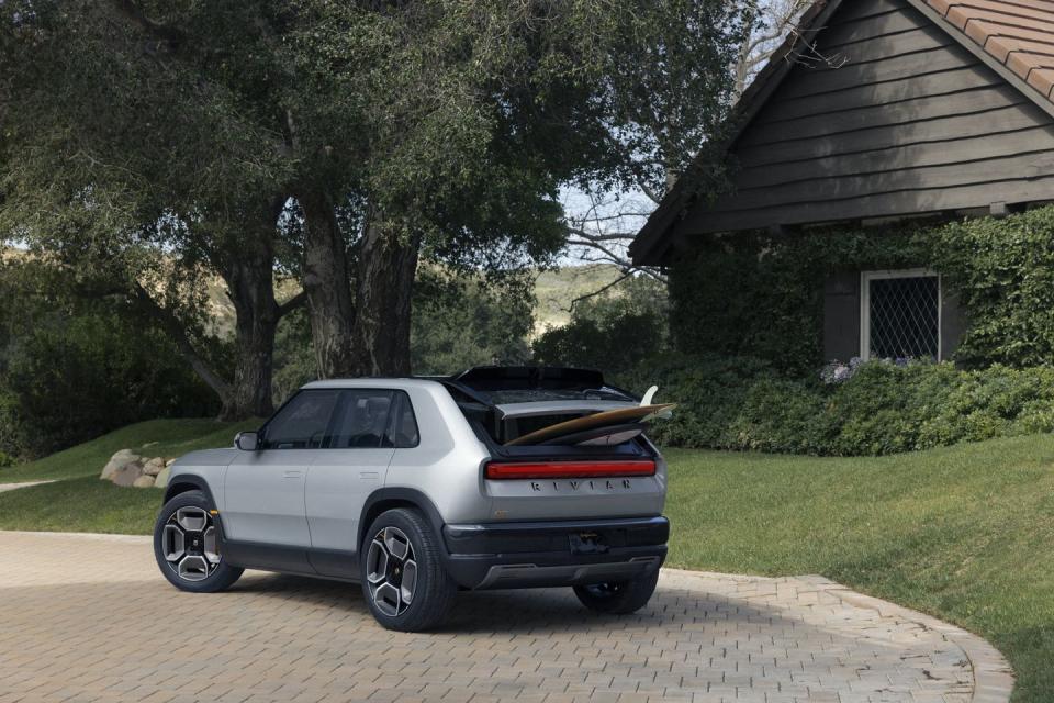 2027 rivian r3 rear