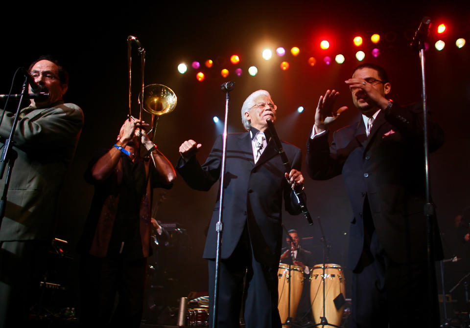 Pacheco durante un concierto en el Madison Square Garden, en 2006, con motivo de sus 50 años en la industria de la música. (Chang W. Lee/The New York Times)