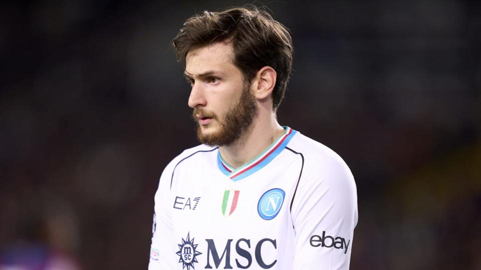 Liverpool & PSG target's camp involved in furious bust-up with Napoli