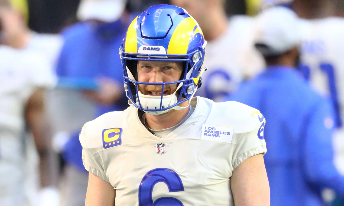 Panthers agree to terms with P Johnny Hekker