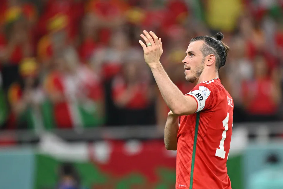 AL-RAYYAN, QATAR - NOVEMBER 21: Gareth Bale of Galler celebrates after scoring a goal during the FIFA World Cup Qatar 2022 Group B match between USA and Wales at Ahmed bin Ali Stadium in Al-Rayyan, Qatar on November 21, 2022. (Photo by Mustafa Yalcin/Anadolu Agency via Getty Images)