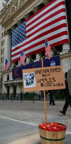 <span class="caption">Selling Apples outside the New York Stock Exchange on September 30, 2008, the day after the record-breaking 777-point drop in the Dow.</span> <span class="attribution"><a class="link " href="https://www.shutterstock.com/image-photo/new-york-ny-september-30-2008-18299605?src=vS4wOXetXsBJLsBDHGfTyQ-1-49" rel="nofollow noopener" target="_blank" data-ylk="slk:Shutterstock;elm:context_link;itc:0;sec:content-canvas">Shutterstock</a></span>